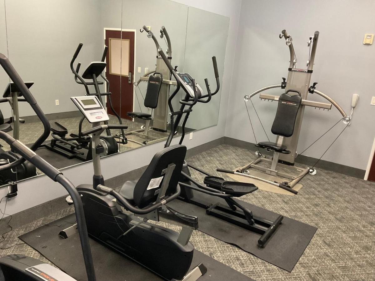 Budget Host Inn And Suites Cameron Ngoại thất bức ảnh
