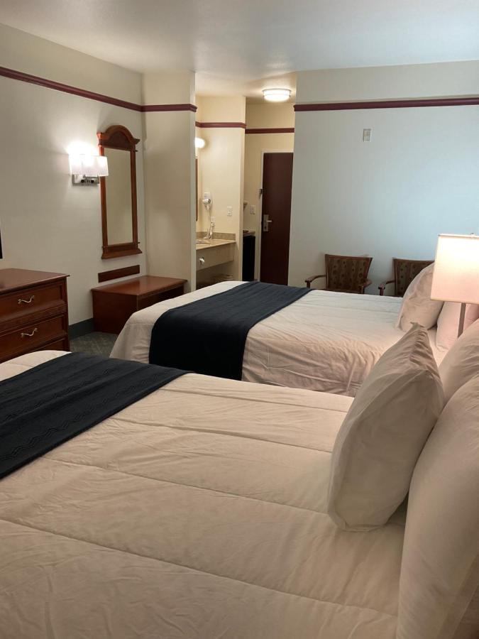 Budget Host Inn And Suites Cameron Ngoại thất bức ảnh