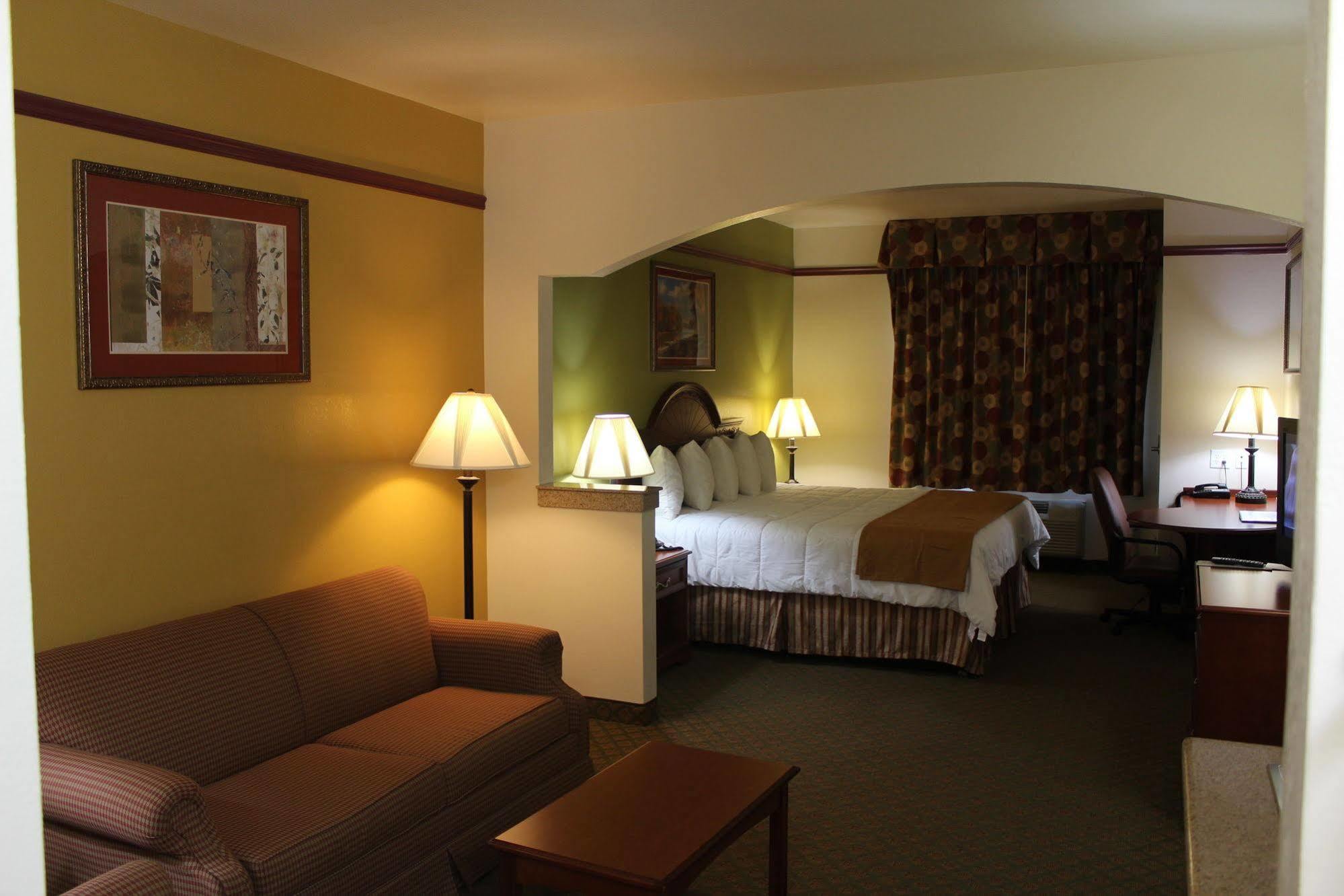 Budget Host Inn And Suites Cameron Ngoại thất bức ảnh