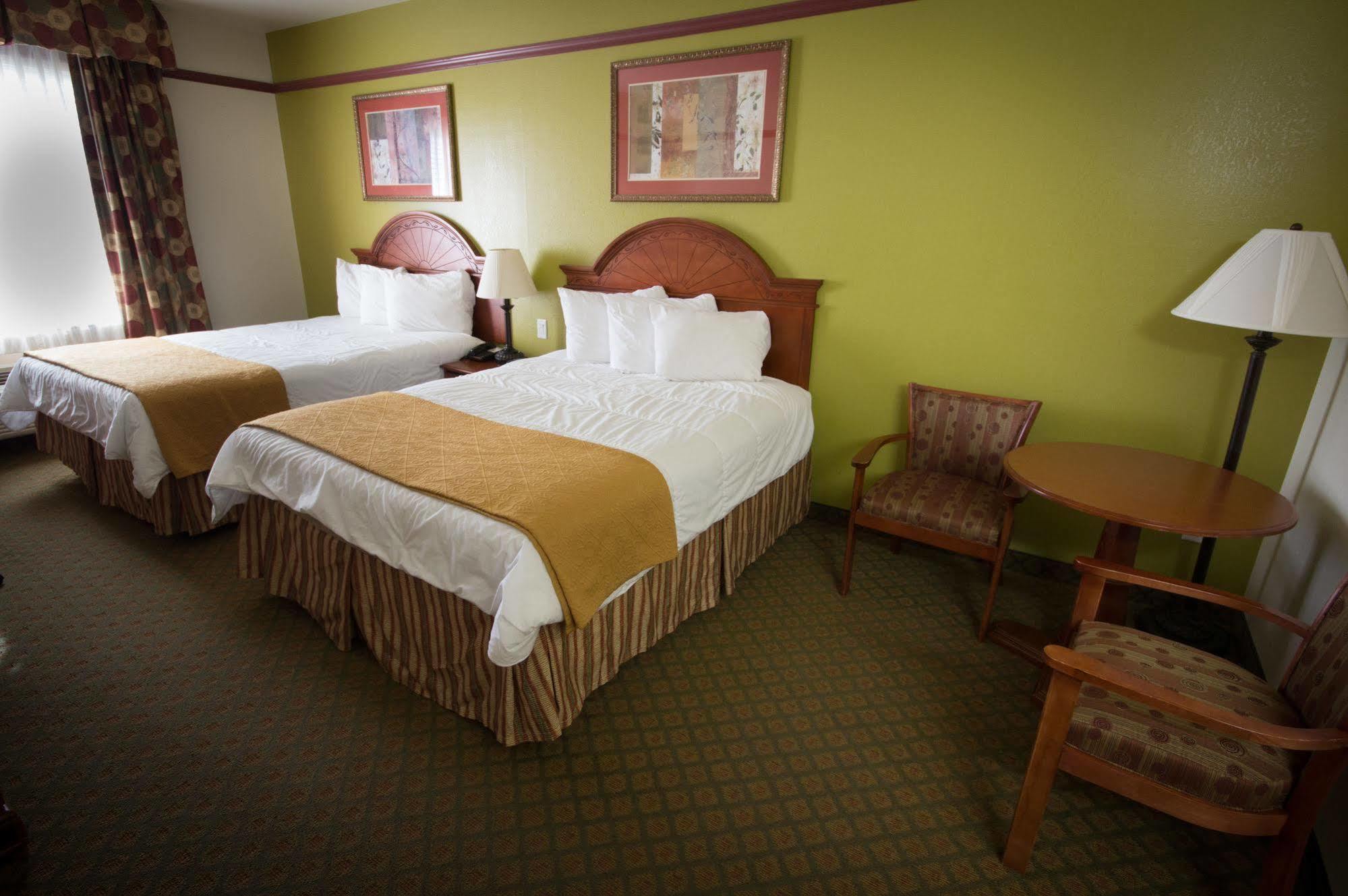 Budget Host Inn And Suites Cameron Ngoại thất bức ảnh