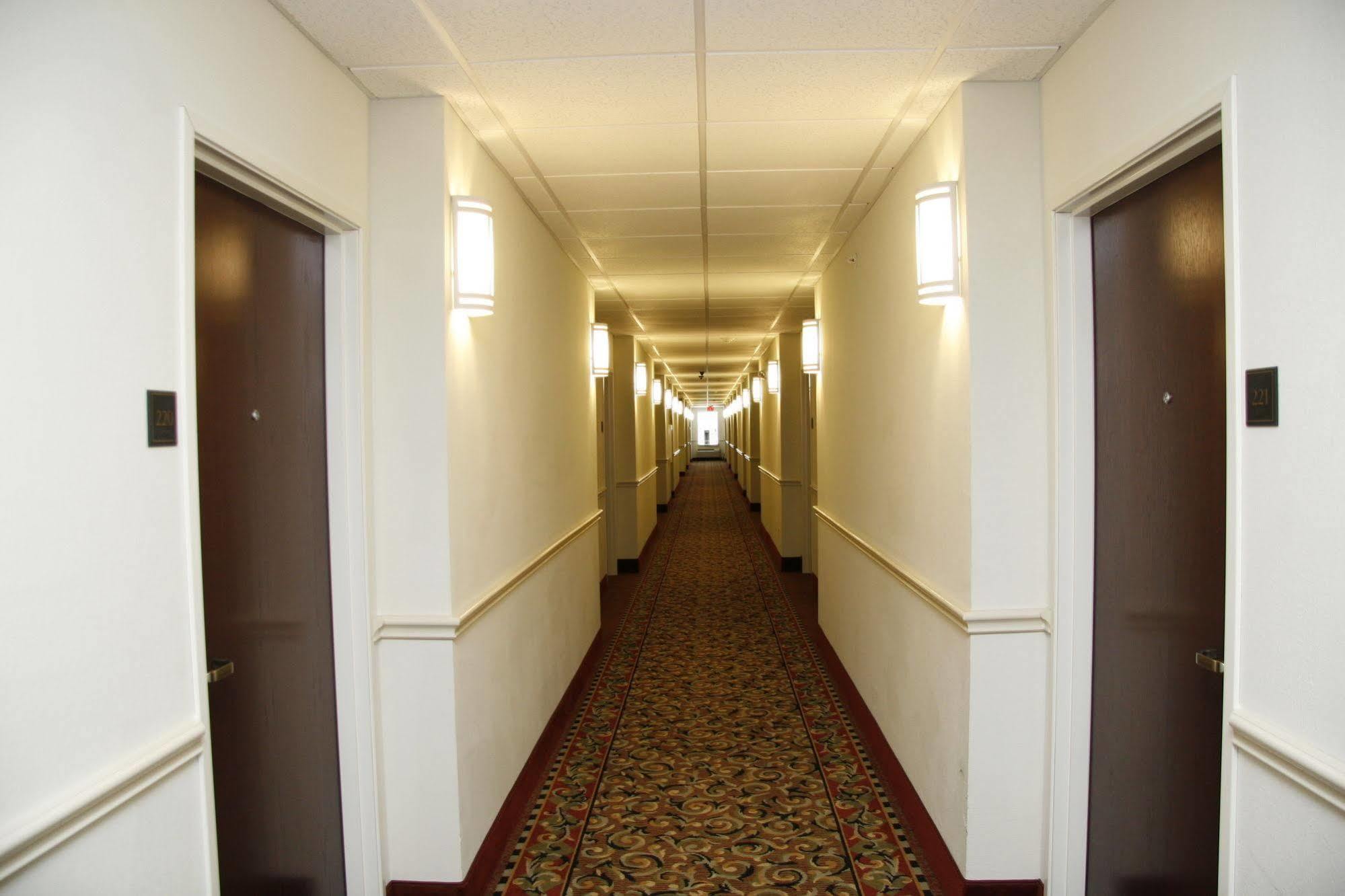 Budget Host Inn And Suites Cameron Ngoại thất bức ảnh